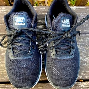 NIKE Women’s Flex 2016 Running Shoes